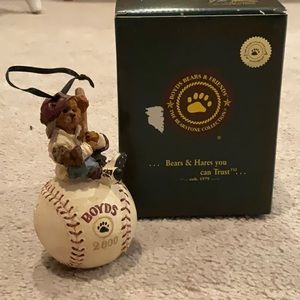 Boyd’s Bears Bearstone Collection 2000 Baseball Bear Ornament